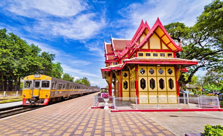 La storica stazione ferroviaria di Hua Hin